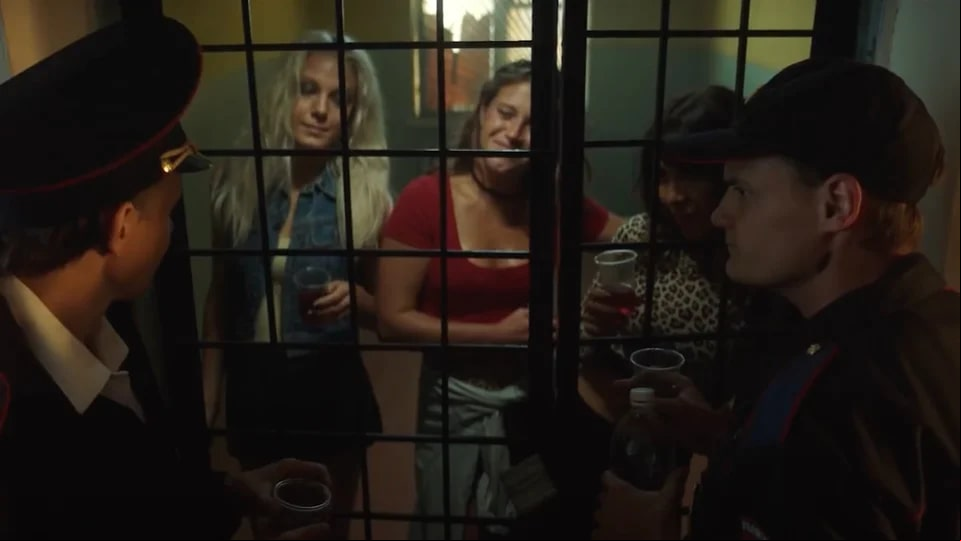 кадр из сериала чики
