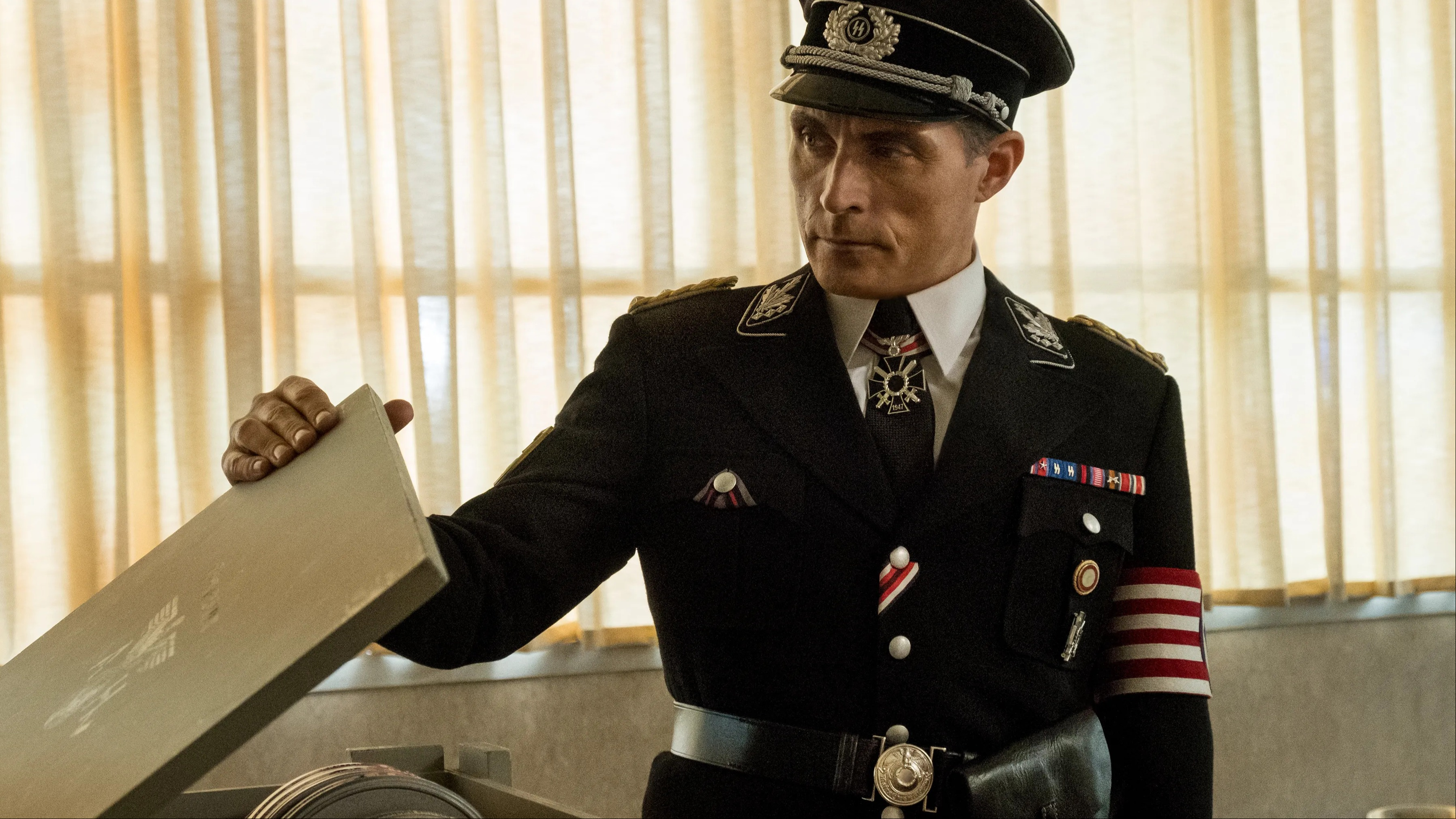 кадр из сериала «Человек в высоком замке»